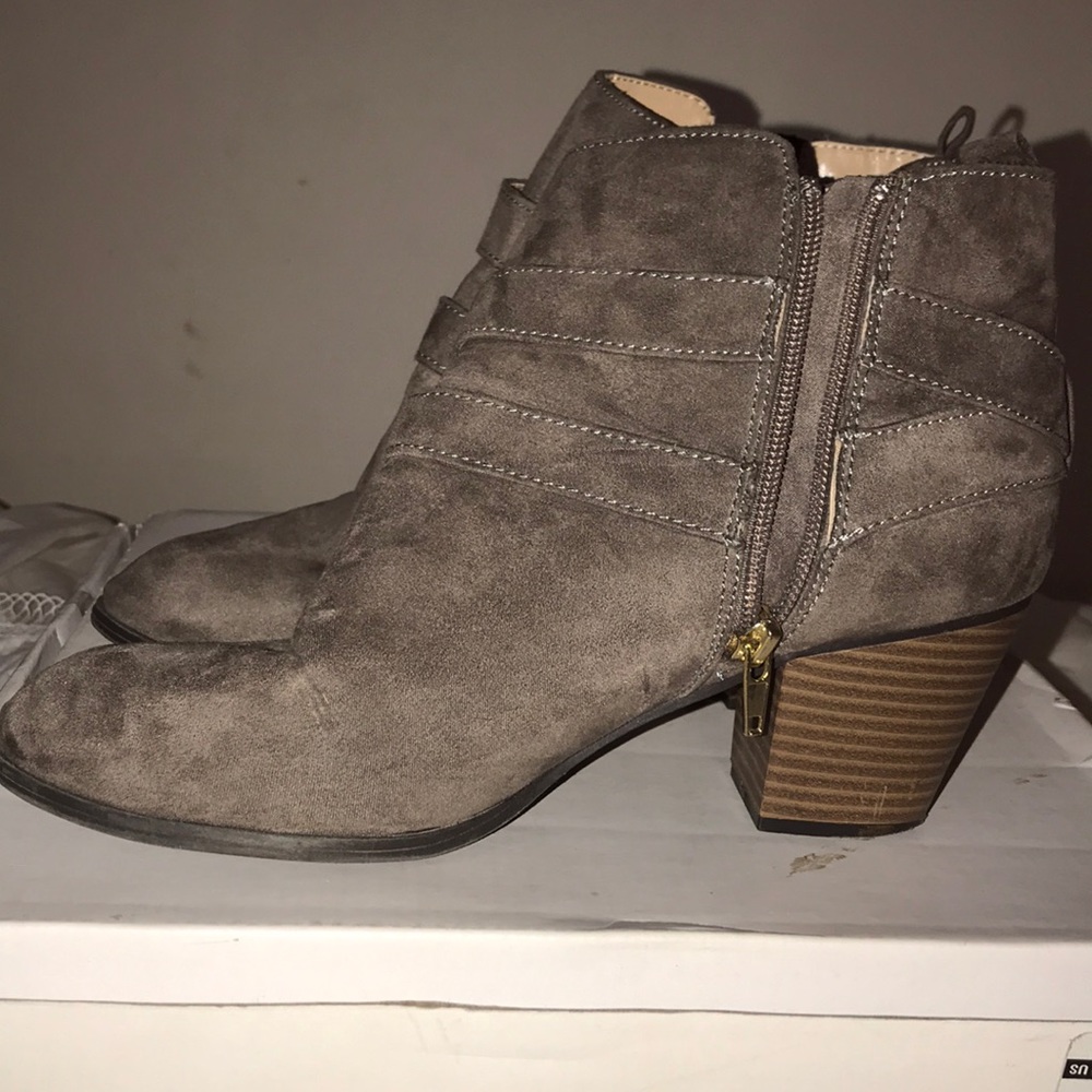 Express heeled booties!